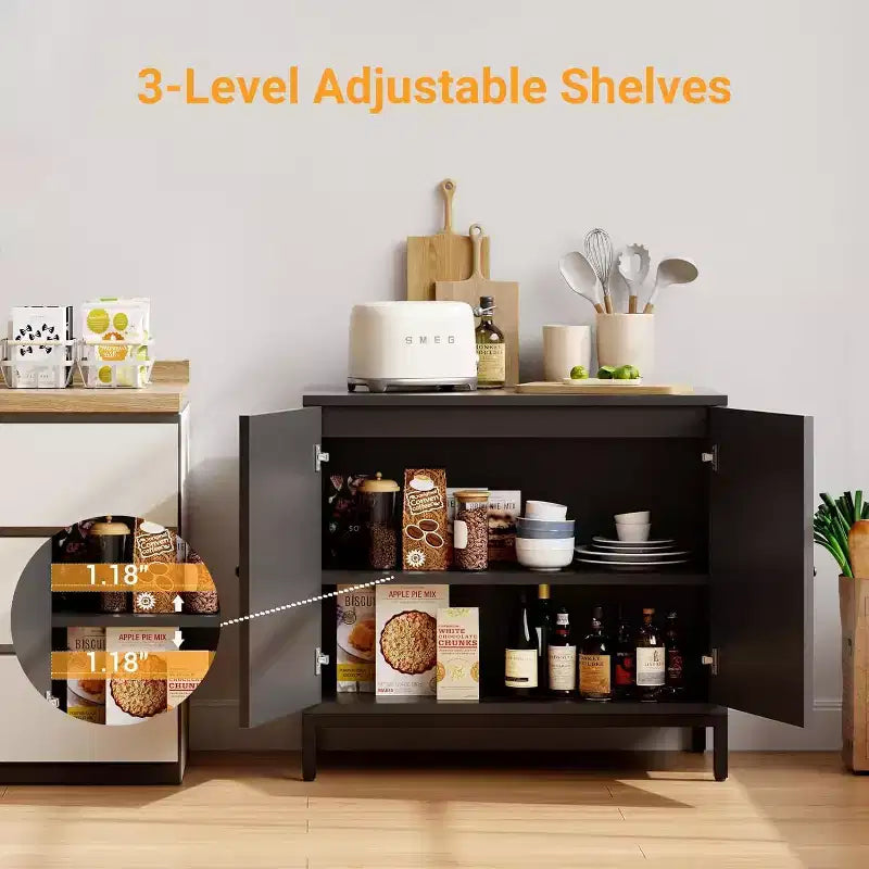 Buffet en rotin avec portes de rangement et étagère réglable