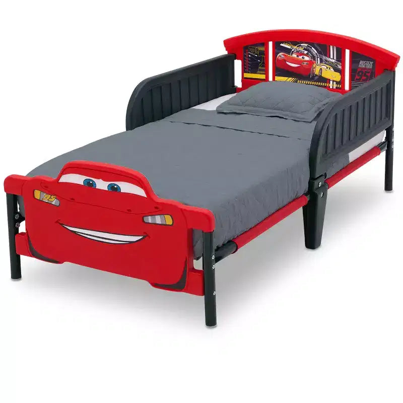 Lit pour enfant sur le thème des voitures de course