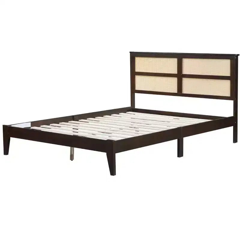 Lit Queen Size en Bois d'Hévéa avec Tête de Lit en Rotin et Pieds de Support