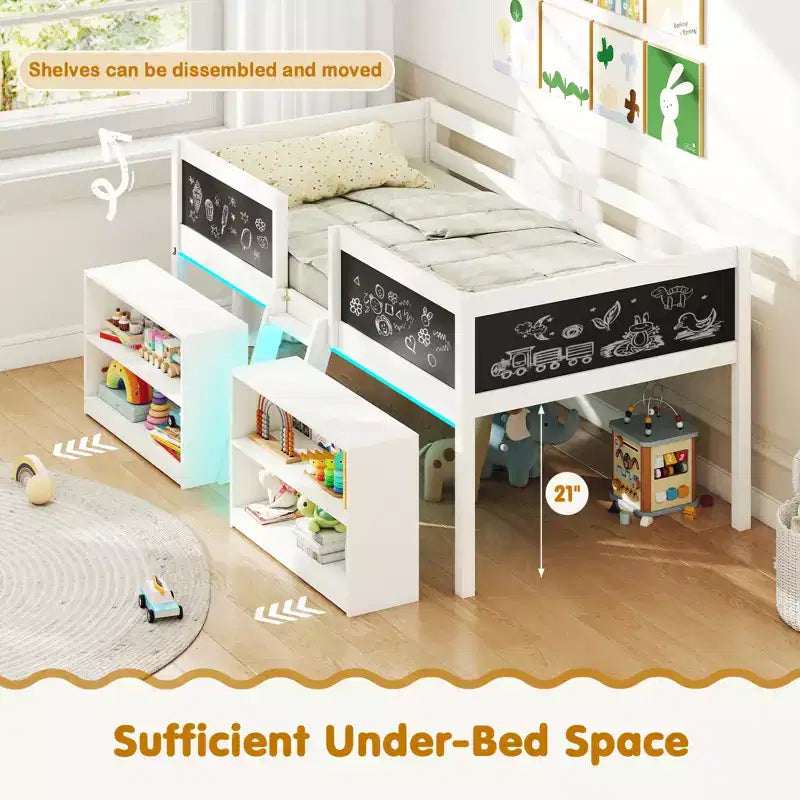 Lit cabane simple en bois avec bibliothèques pour enfant - lit bas